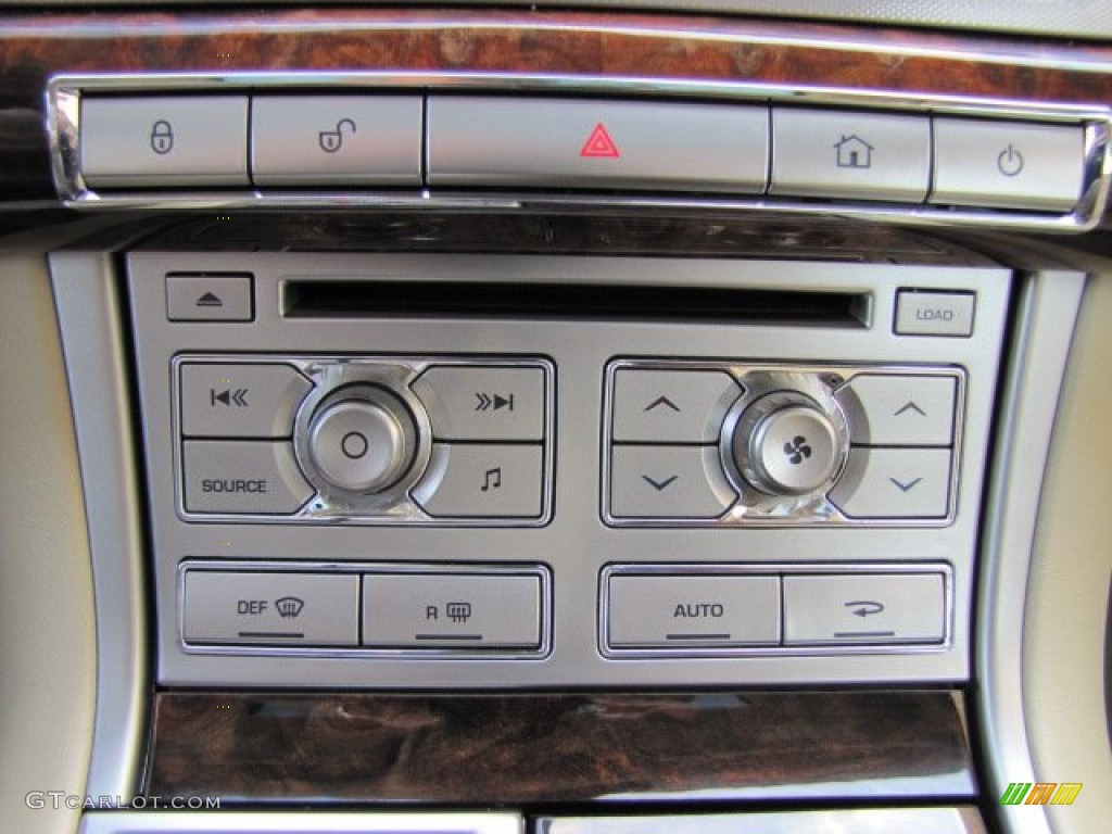 2011 Jaguar XF Premium Sport Sedan Controls Photo #86696364