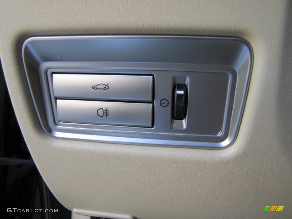 2011 Jaguar XF Premium Sport Sedan Controls Photo #86696679