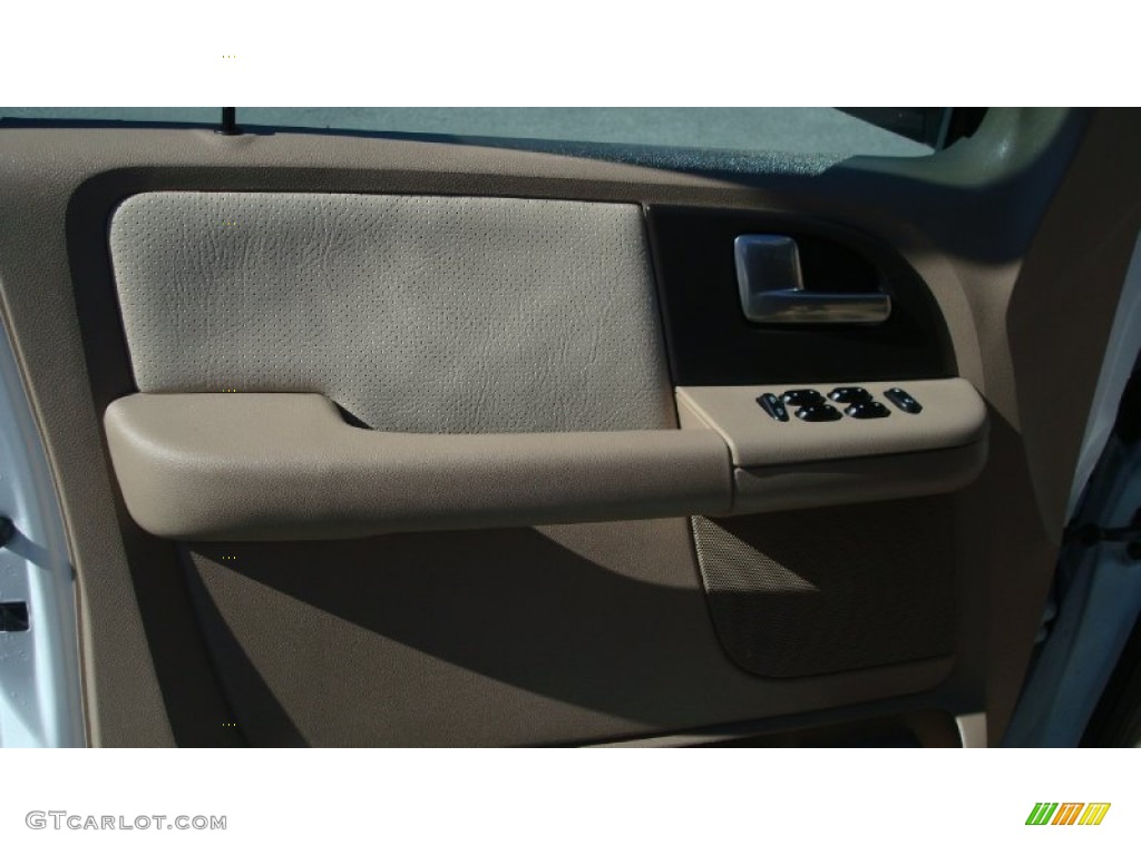2003 Expedition XLT - Oxford White / Medium Parchment photo #9