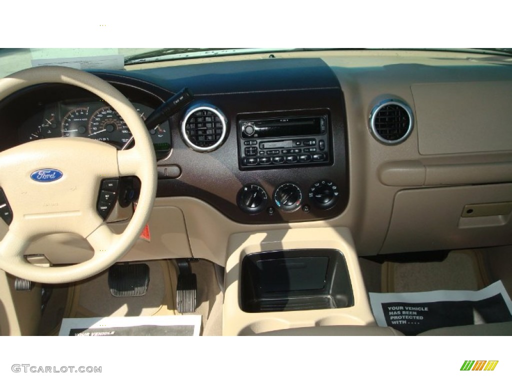 2003 Expedition XLT - Oxford White / Medium Parchment photo #14