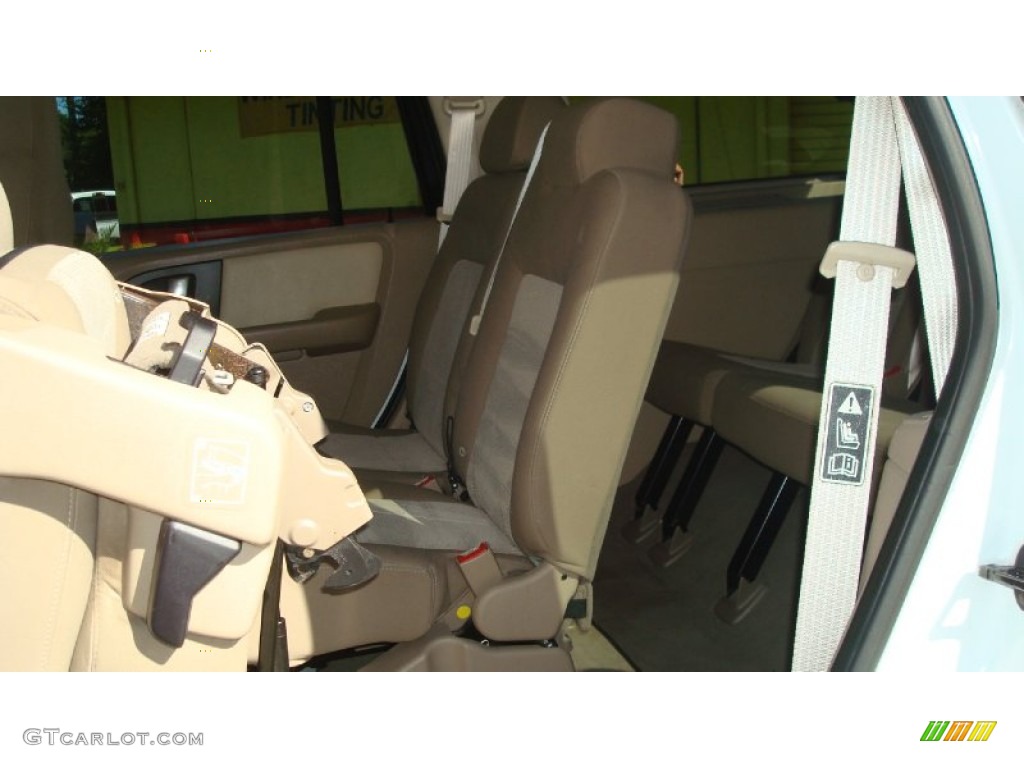 2003 Expedition XLT - Oxford White / Medium Parchment photo #19