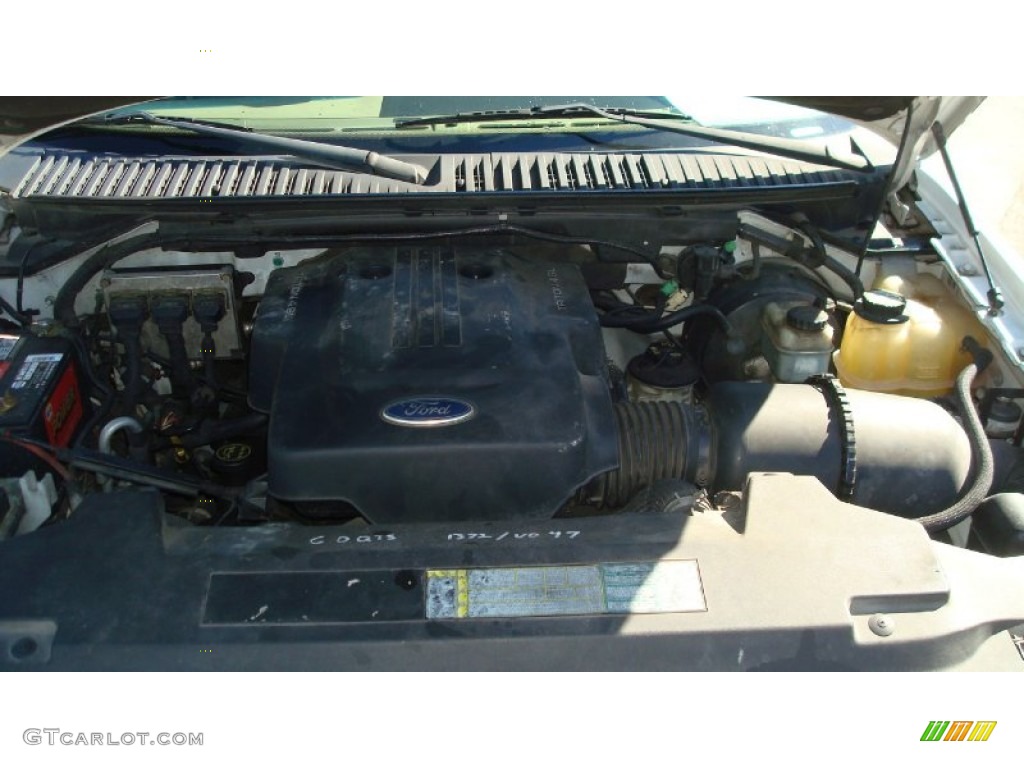 2003 Expedition XLT - Oxford White / Medium Parchment photo #31