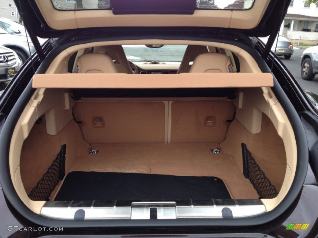 2011 Porsche Panamera 4S Trunk Photos