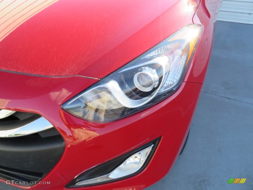 2013 Elantra GT - Volcanic Red / Beige photo #8