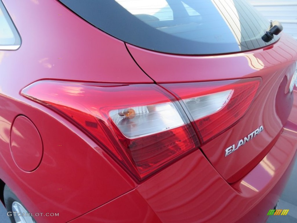 2013 Elantra GT - Volcanic Red / Beige photo #10