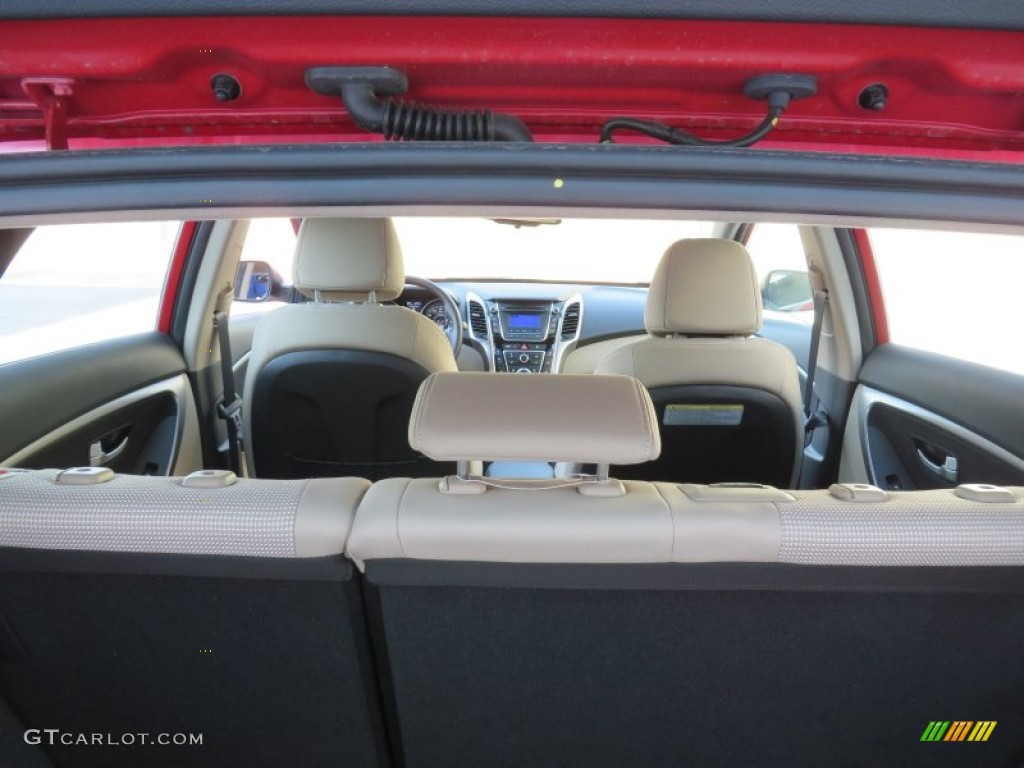 2013 Elantra GT - Volcanic Red / Beige photo #20