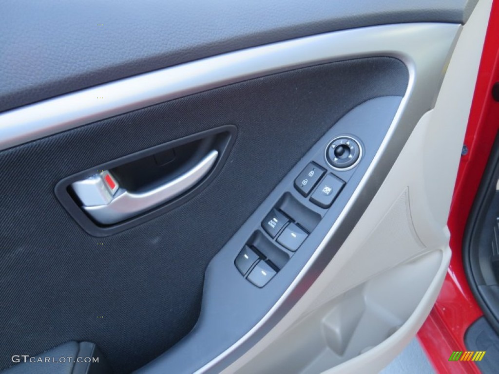2013 Elantra GT - Volcanic Red / Beige photo #22