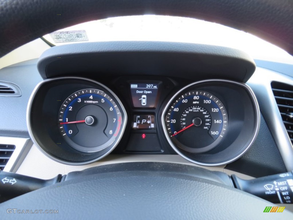 2013 Elantra GT - Volcanic Red / Beige photo #31