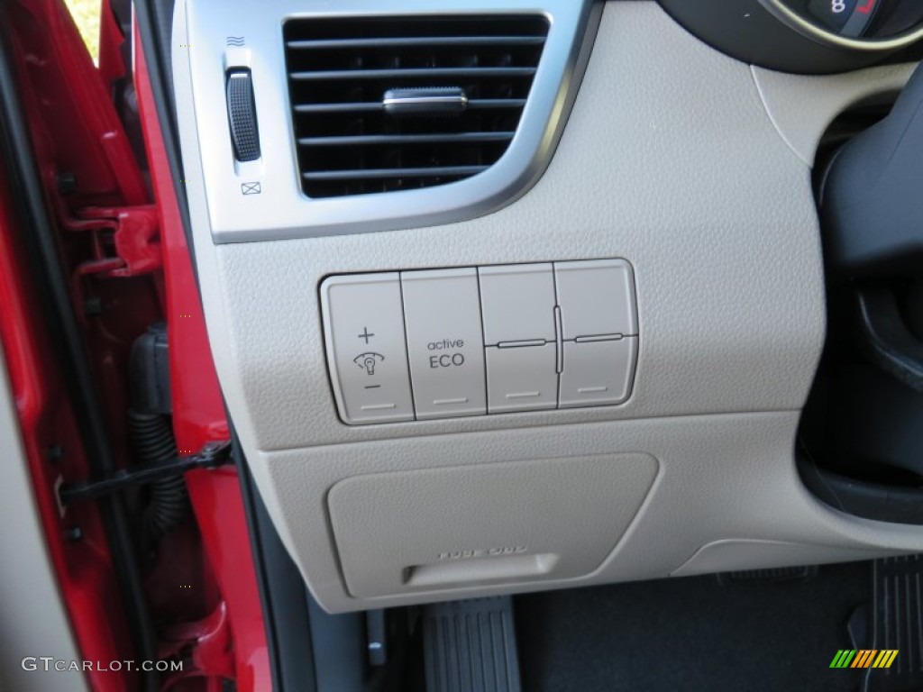 2013 Elantra GT - Volcanic Red / Beige photo #32