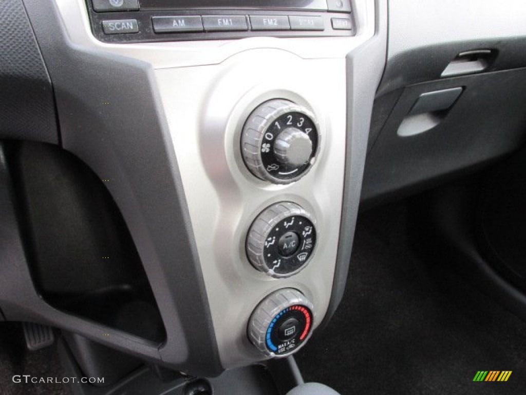 2008 Yaris S 3 Door Liftback - Blazing Blue Pearl / Dark Charcoal photo #13