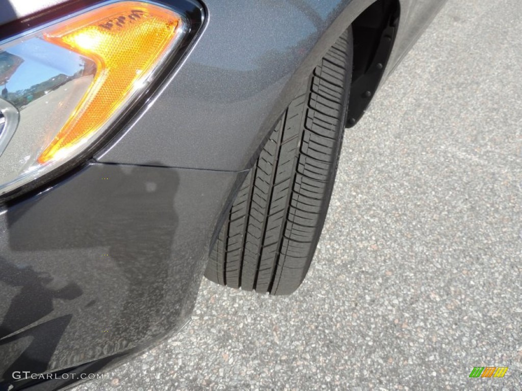 2013 Fusion SE 2.0 EcoBoost - Sterling Gray Metallic / Charcoal Black photo #16