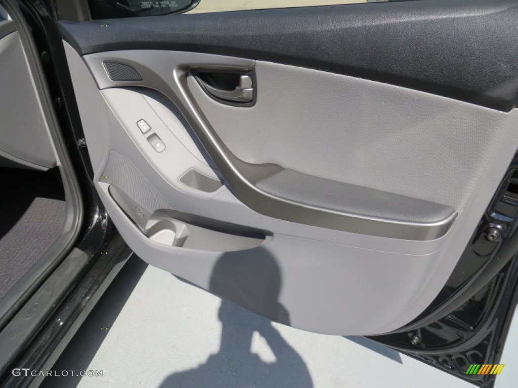 2013 Elantra Limited - Midnight Black / Gray photo #18