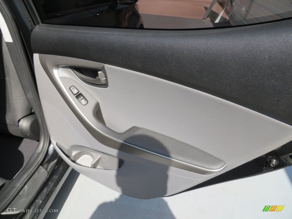 2013 Elantra Limited - Midnight Black / Gray photo #21
