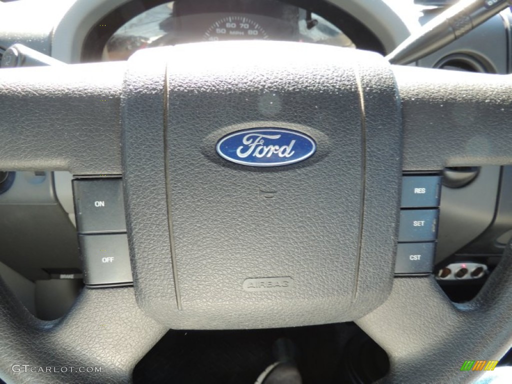 2004 F150 XL Regular Cab 4x4 - Bright Red / Dark Flint photo #16