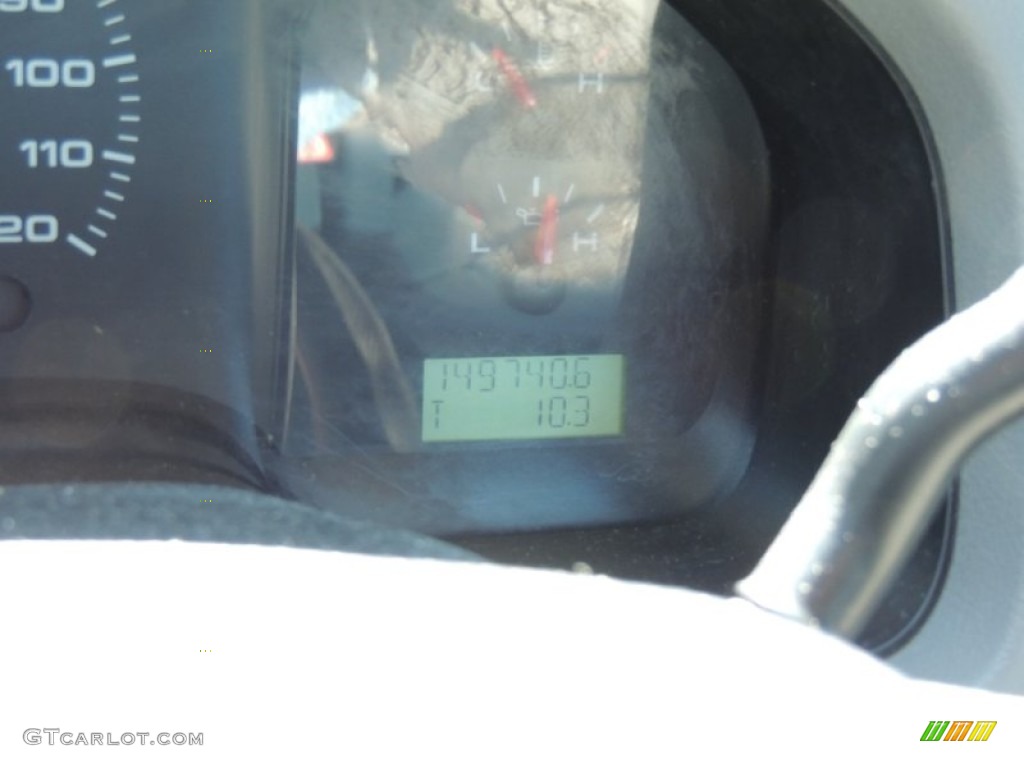 2004 F150 XL Regular Cab 4x4 - Bright Red / Dark Flint photo #18