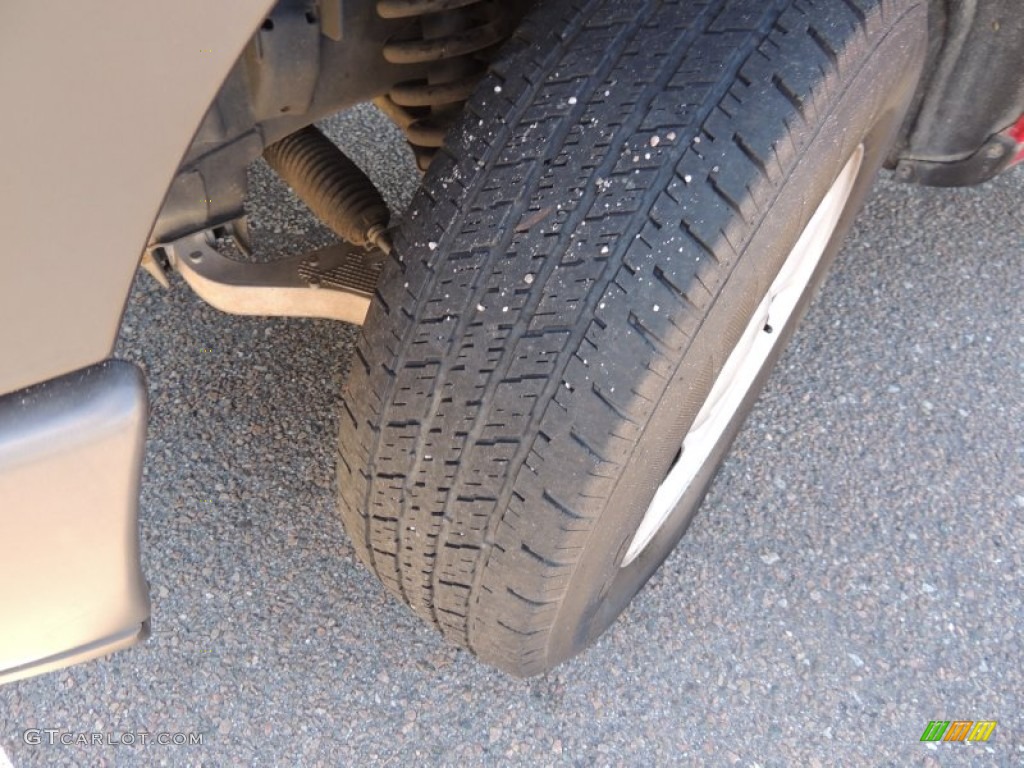2007 F150 XL Regular Cab - Redfire Metallic / Medium Flint photo #14