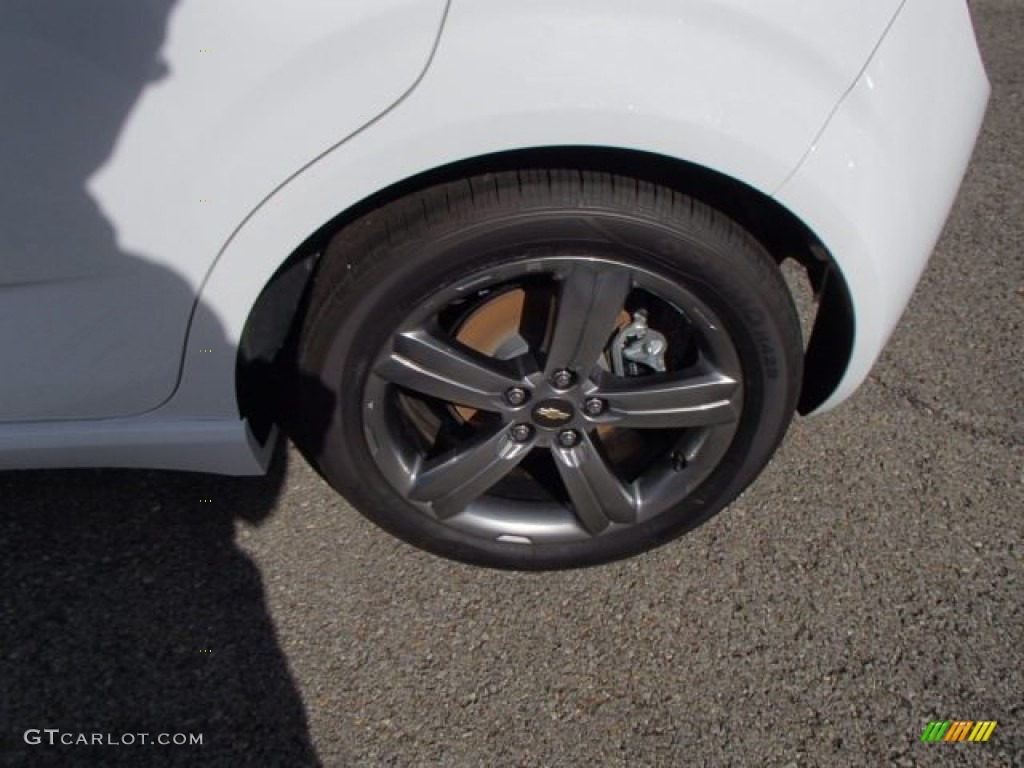 2013 Chevrolet Sonic RS Hatch Wheel Photo #86709423