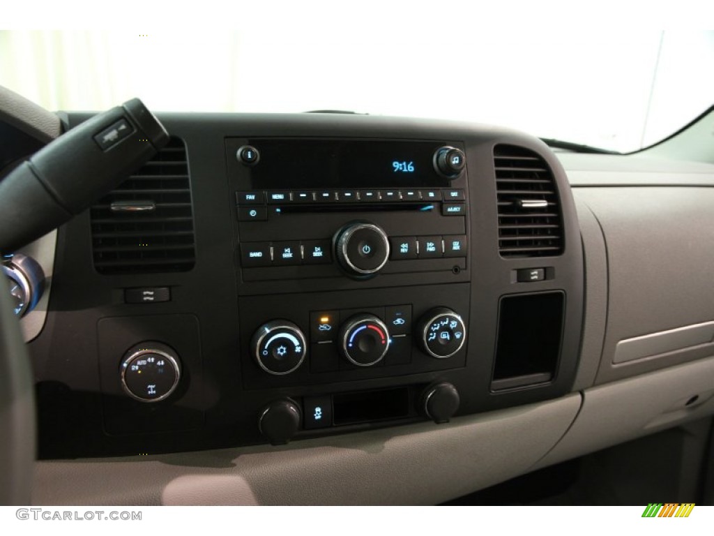 2013 Chevrolet Silverado 1500 LT Extended Cab 4x4 Controls Photo #86710314