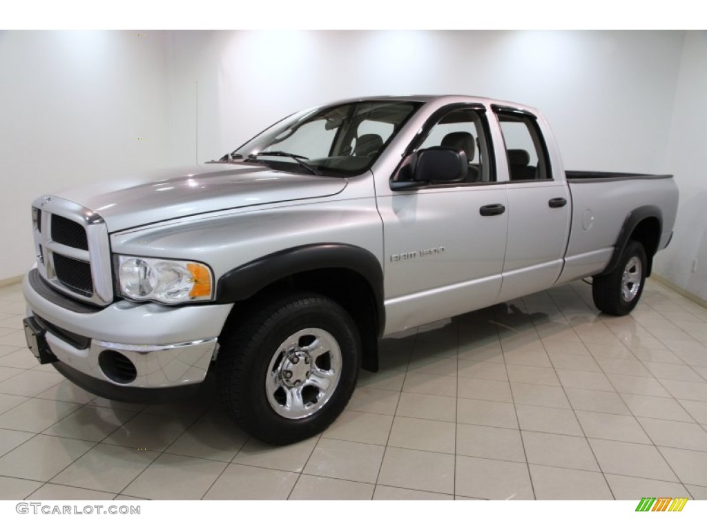 2005 Ram 1500 SLT Quad Cab 4x4 - Bright Silver Metallic / Taupe photo #3