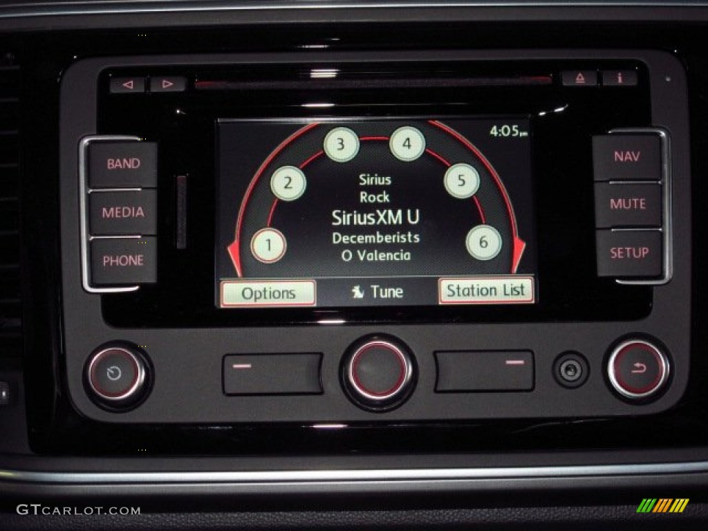 2014 Volkswagen Beetle R-Line Controls Photo #86711751