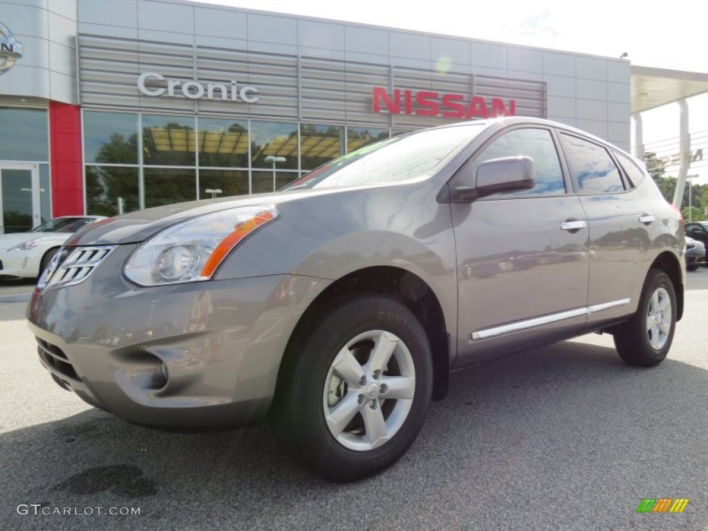 Platinum Graphite Nissan Rogue