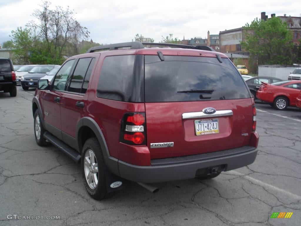 2006 Explorer XLT 4x4 - Redfire Metallic / Stone photo #4