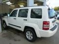Stone White - Liberty Sport 4x4 Photo No. 2