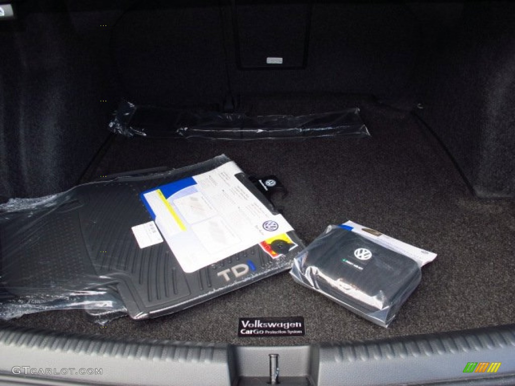 2014 Volkswagen Jetta TDI Sedan Books/Manuals Photos