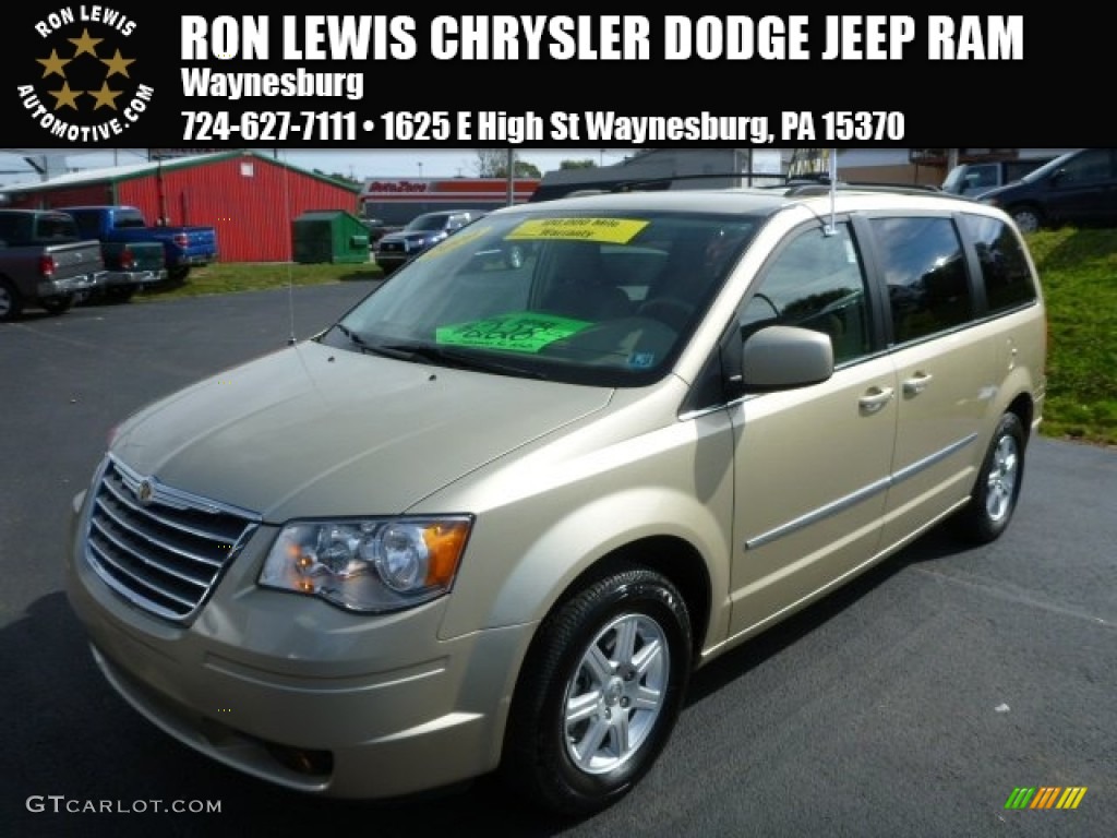 2010 Town & Country Touring - Light Sandstone Metallic / Medium Pebble Beige/Cream photo #1