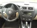 Black - Jetta SE Sedan Photo No. 8