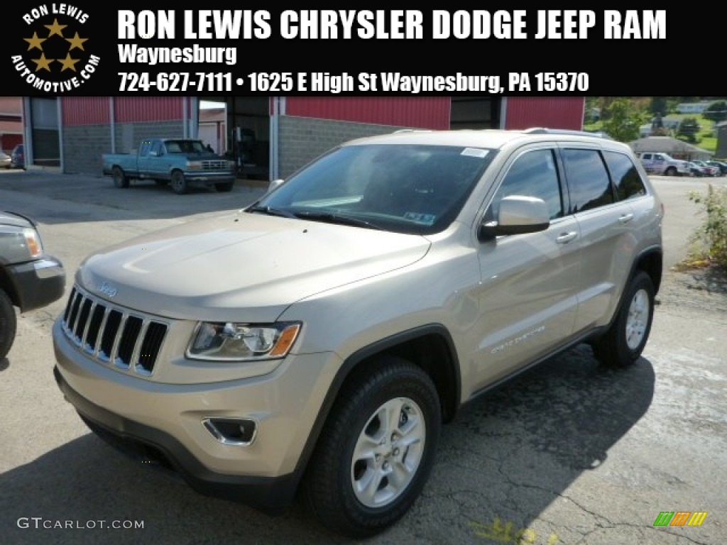 Cashmere Pearl Jeep Grand Cherokee