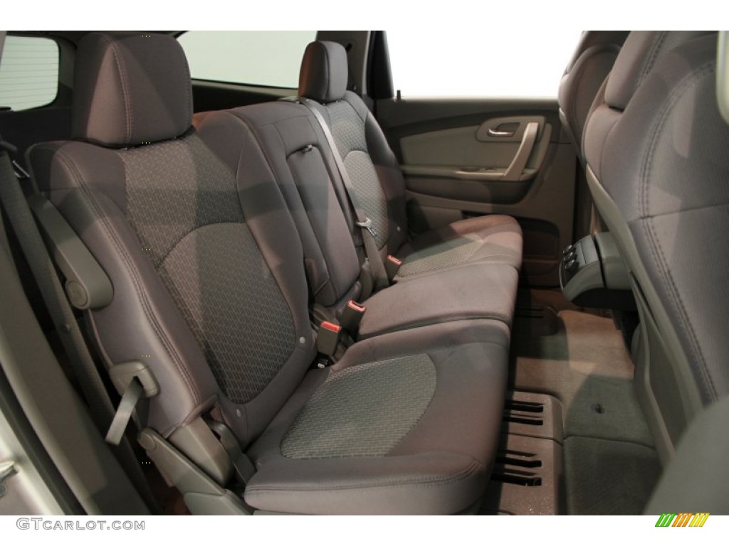 2010 Traverse LT - Silver Ice Metallic / Dark Gray/Light Gray photo #13