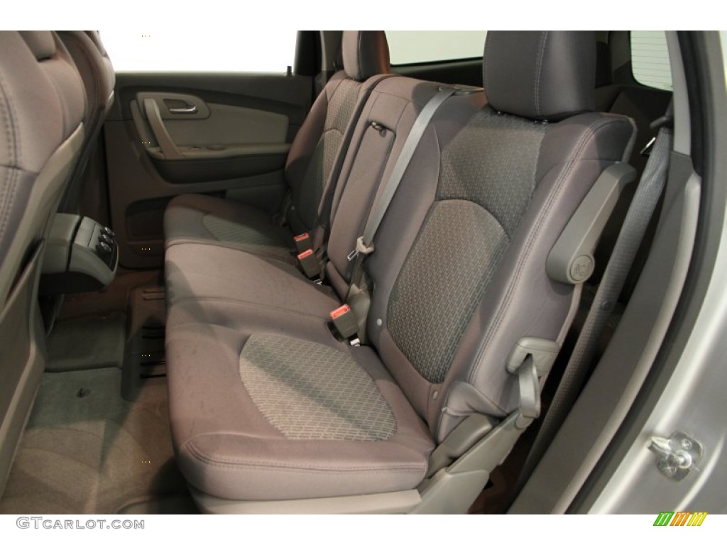 2010 Traverse LT - Silver Ice Metallic / Dark Gray/Light Gray photo #14