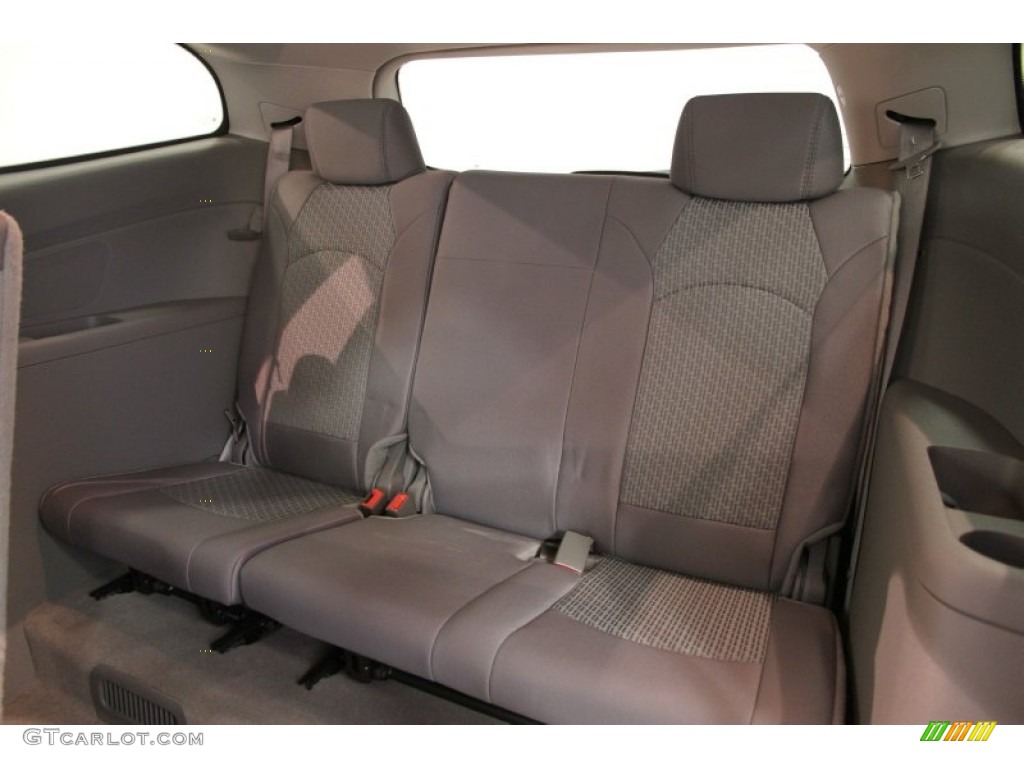 2010 Traverse LT - Silver Ice Metallic / Dark Gray/Light Gray photo #15