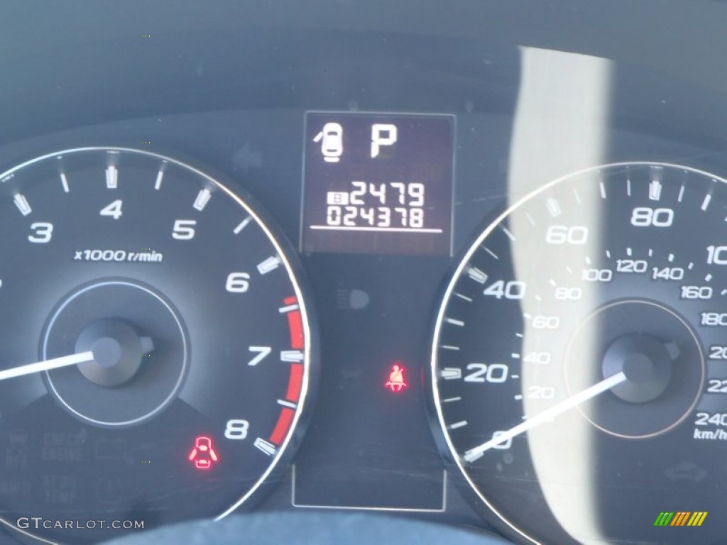 2011 Outback 2.5i Premium Wagon - Crystal Black Silica / Warm Ivory photo #21