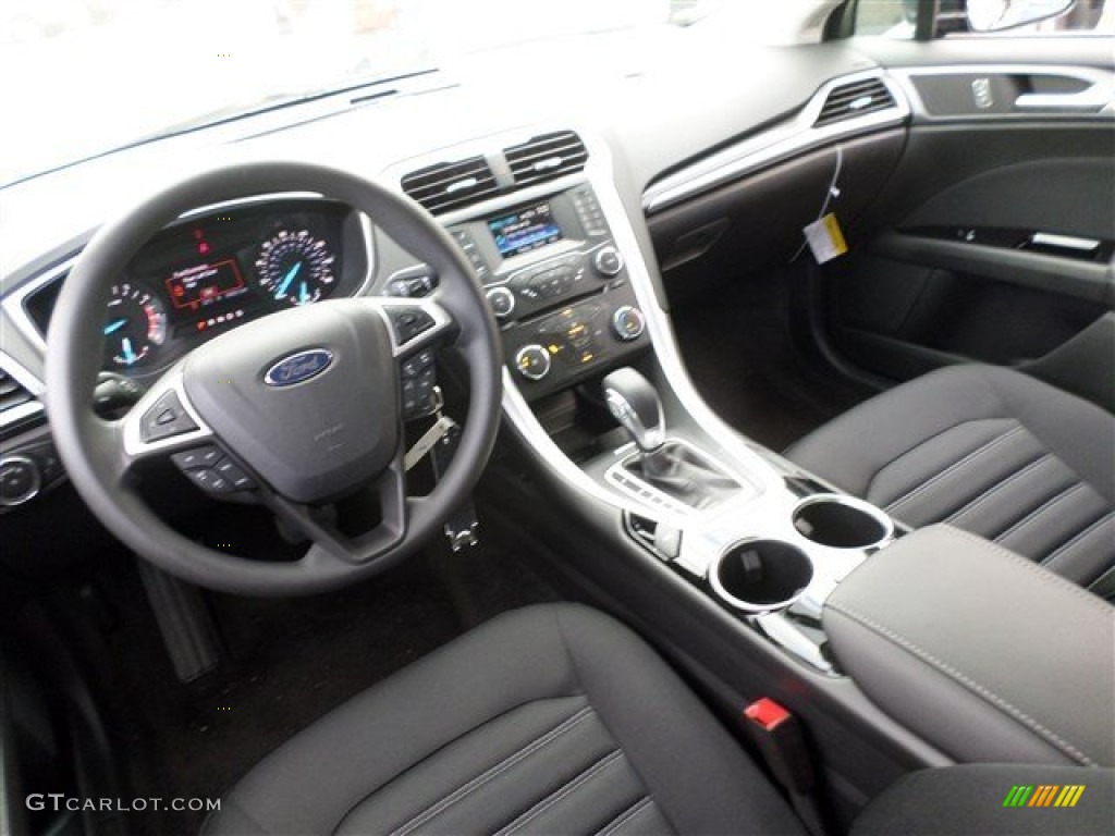 2013 Fusion SE - Tuxedo Black Metallic / Charcoal Black photo #15