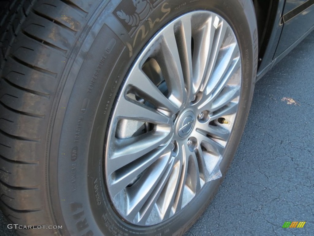 2014 Town & Country Touring-L - Brilliant Black Crystal Pearl / Black/Light Graystone photo #5