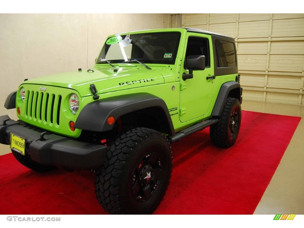 2013 Wrangler Sport 4x4 - Gecko Green / Black photo #3