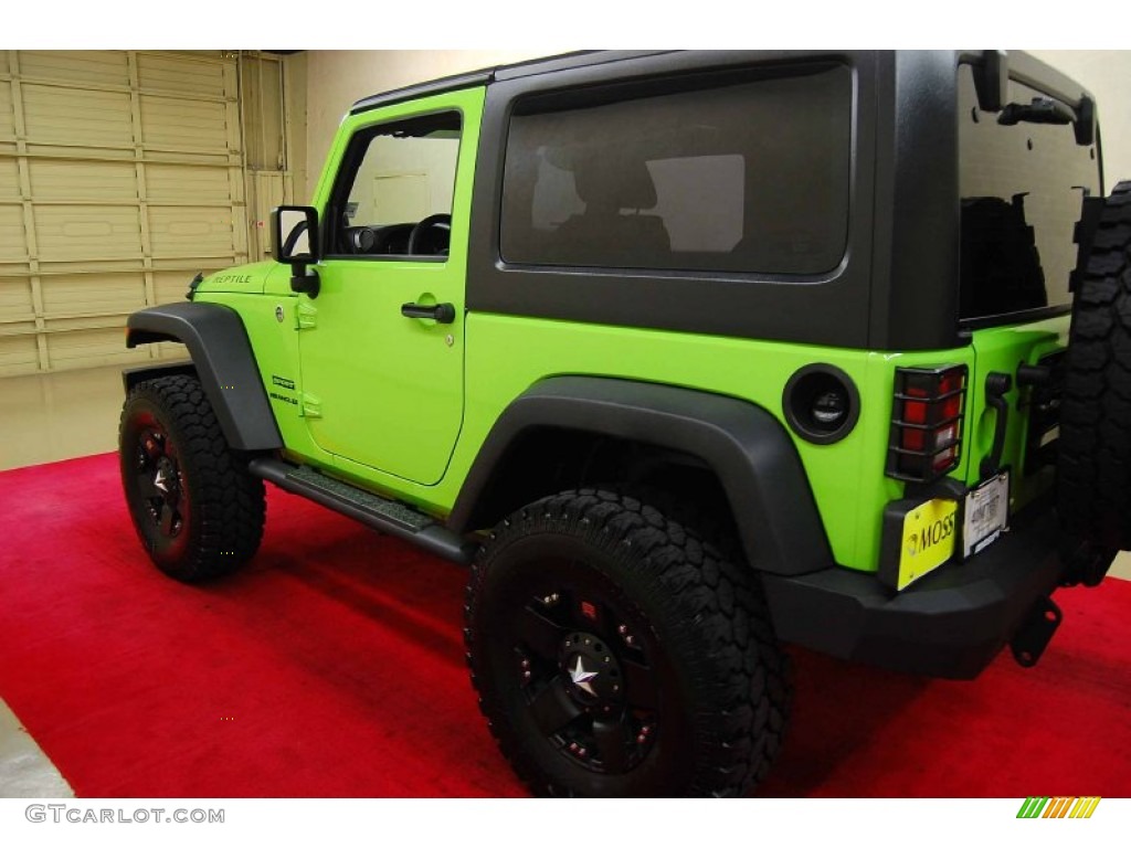 2013 Wrangler Sport 4x4 - Gecko Green / Black photo #5