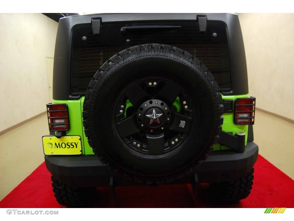2013 Wrangler Sport 4x4 - Gecko Green / Black photo #6