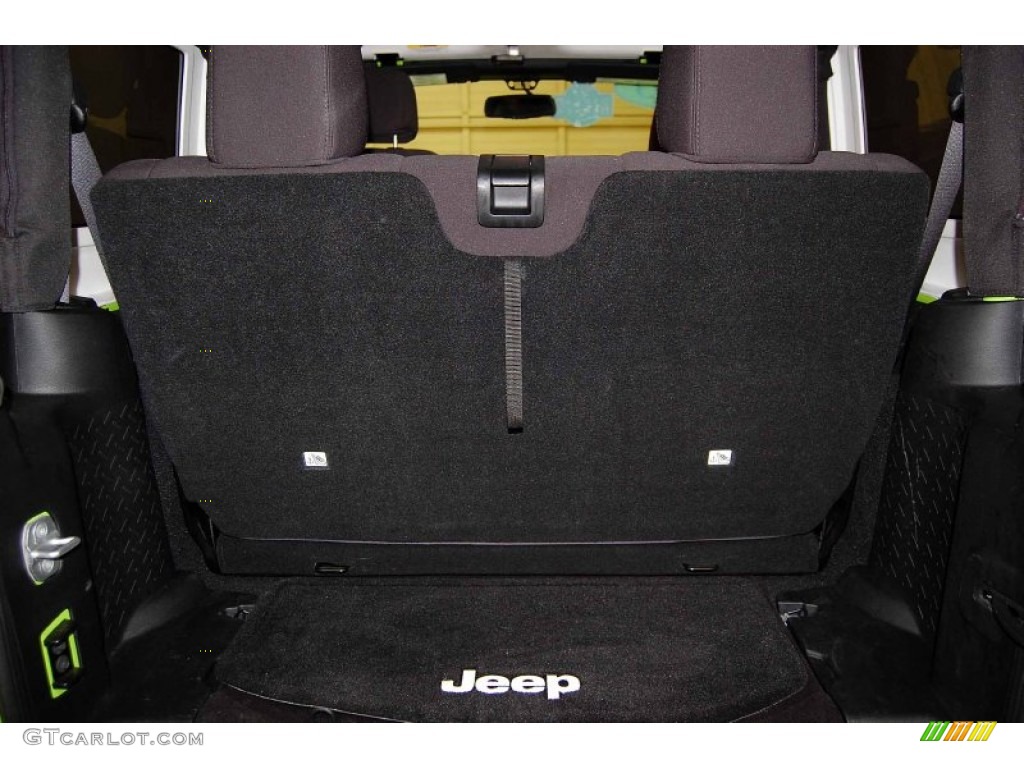 2013 Wrangler Sport 4x4 - Gecko Green / Black photo #17