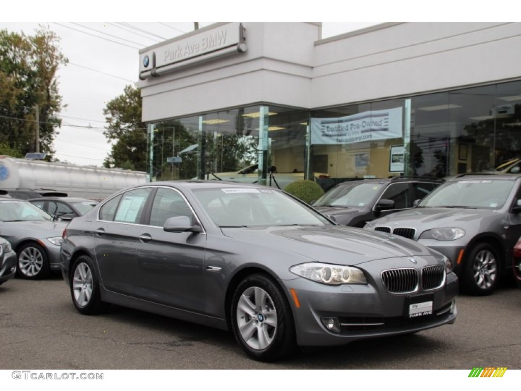 2013 5 Series 528i xDrive Sedan - Space Gray Metallic / Black photo #1