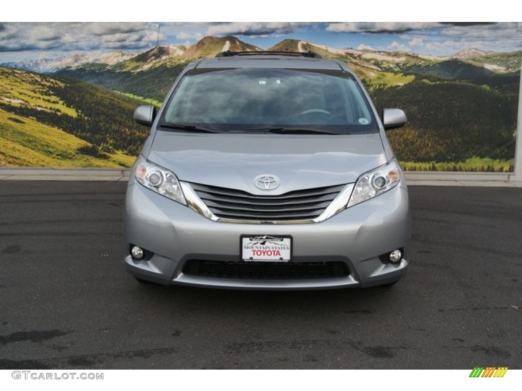 2014 Sienna XLE AWD - Silver Sky Metallic / Light Gray photo #2