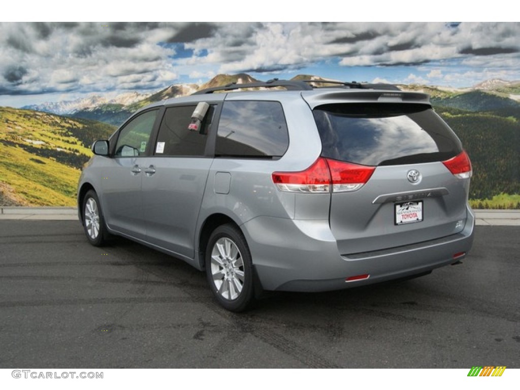 2014 Sienna XLE AWD - Silver Sky Metallic / Light Gray photo #3