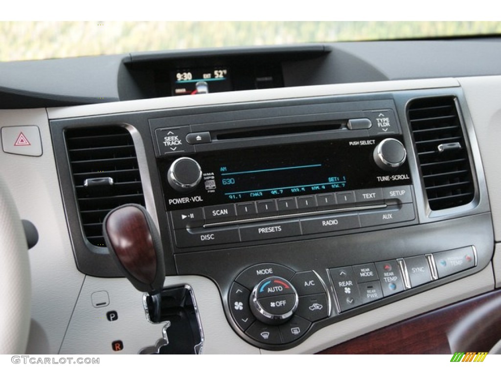 2014 Sienna XLE AWD - Silver Sky Metallic / Light Gray photo #6