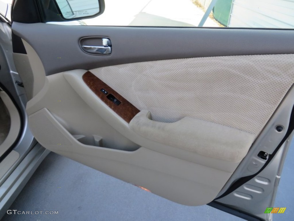 2009 Altima 2.5 S - Sonoran Sand Metallic / Blond photo #25