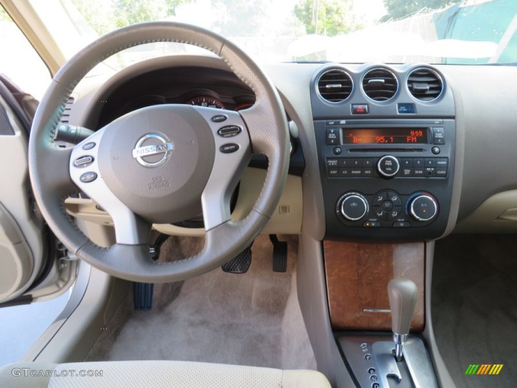 2009 Altima 2.5 S - Sonoran Sand Metallic / Blond photo #40