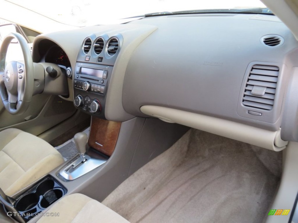 2009 Altima 2.5 S - Sonoran Sand Metallic / Blond photo #75