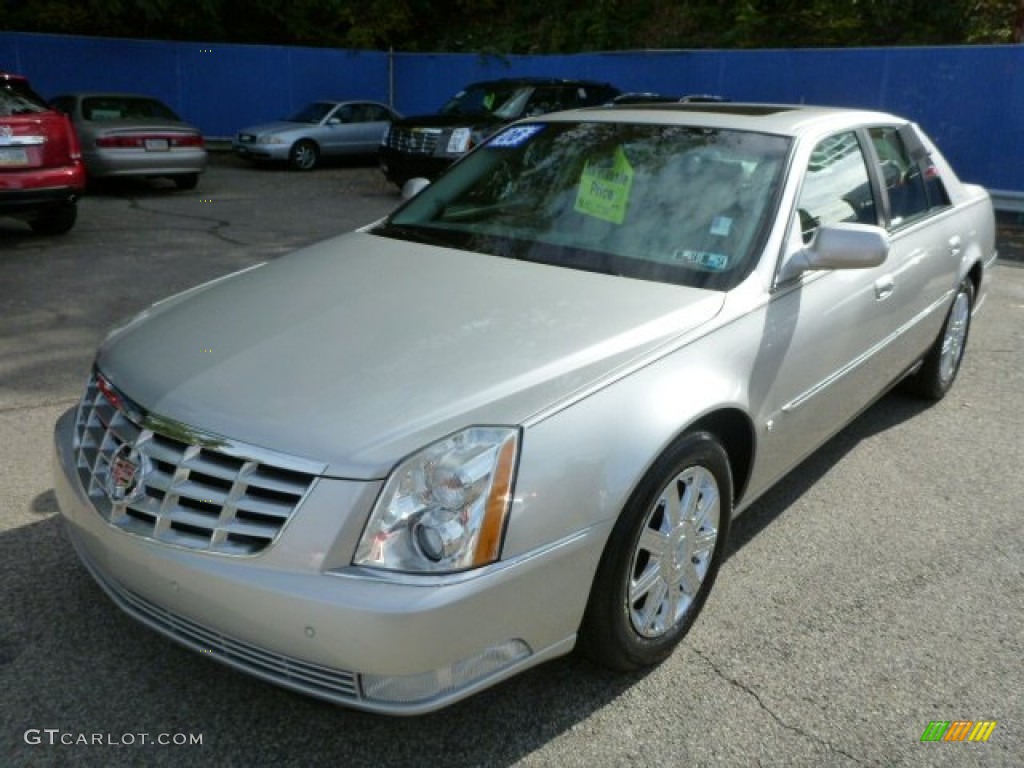 2006 DTS  - Light Platinum Metallic / Titanium photo #1