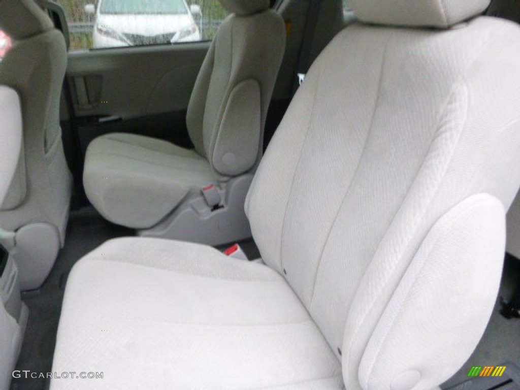 2014 Sienna LE AWD - Silver Sky Metallic / Light Gray photo #11